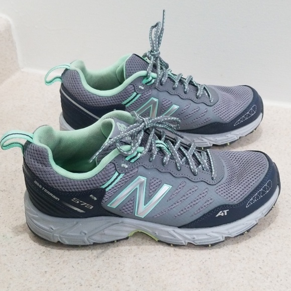 New Balance 573 women's size 10 sneakers - Picture 5 of 8